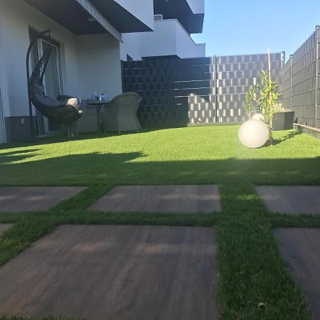 Hedonist-Luxury 2 Bedroom Apartment With Private Hot Tub, Garden And Free Parking Trogir Ngoại thất bức ảnh