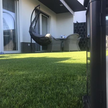 Hedonist-Luxury 2 Bedroom Apartment With Private Hot Tub, Garden And Free Parking Trogir Ngoại thất bức ảnh