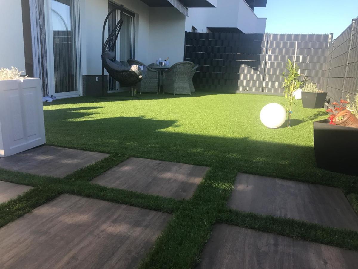 Hedonist-Luxury 2 Bedroom Apartment With Private Hot Tub, Garden And Free Parking Trogir Ngoại thất bức ảnh