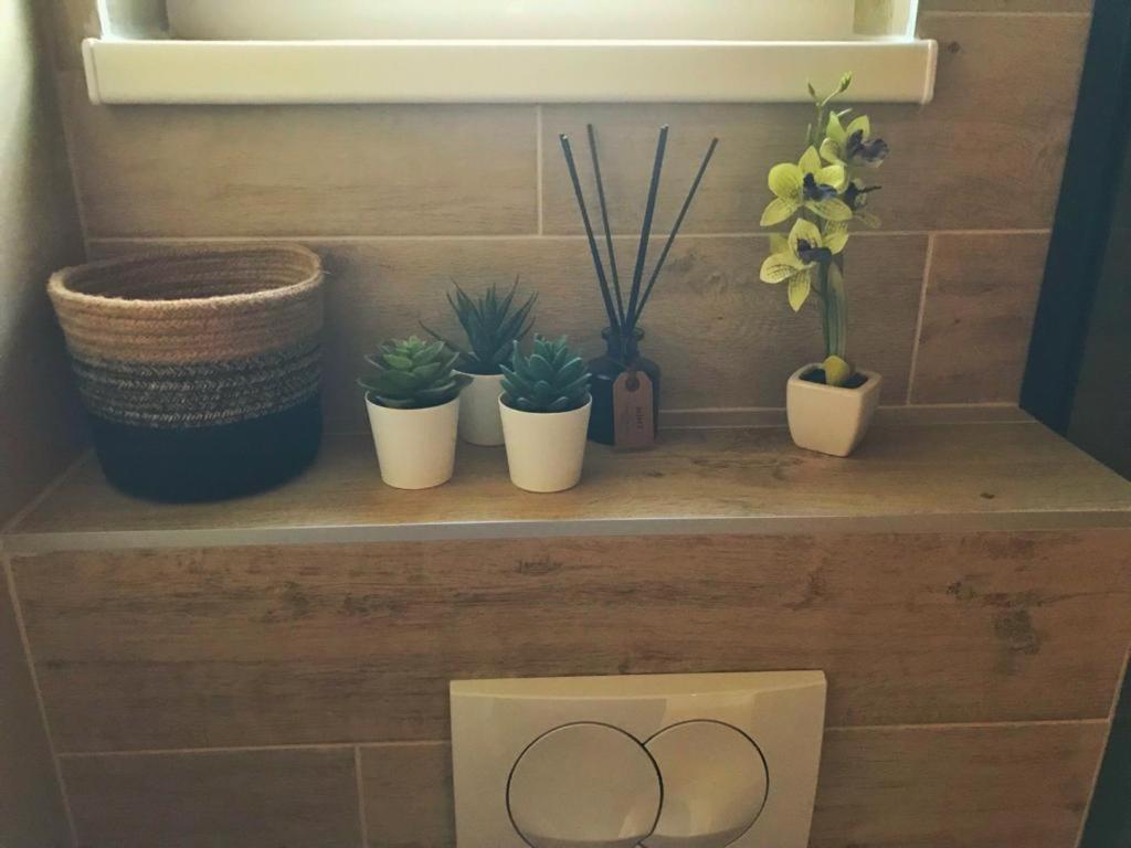Hedonist-Luxury 2 Bedroom Apartment With Private Hot Tub, Garden And Free Parking Trogir Ngoại thất bức ảnh